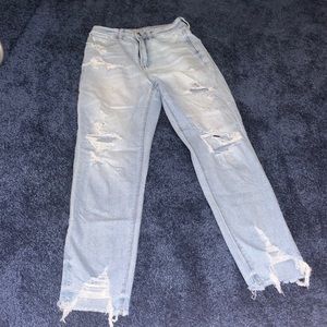 SOLD American Eagle “stretch” Light-Wash boyfriend jeans